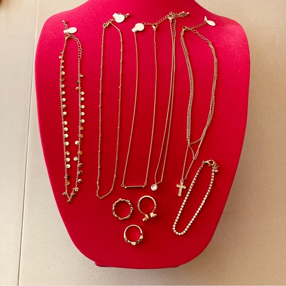 Jewelry | Bundle Set Of 5 Necklaces 3 Rings 1 Bracelet Gold Tone New No ...